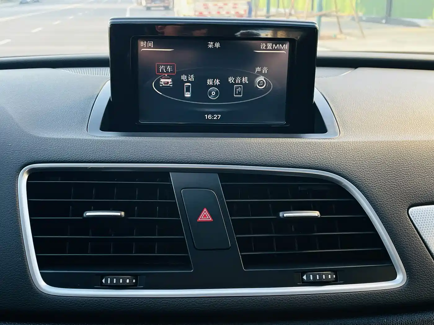 Audi Q3 2015 35 TFSI Comfort фото 8