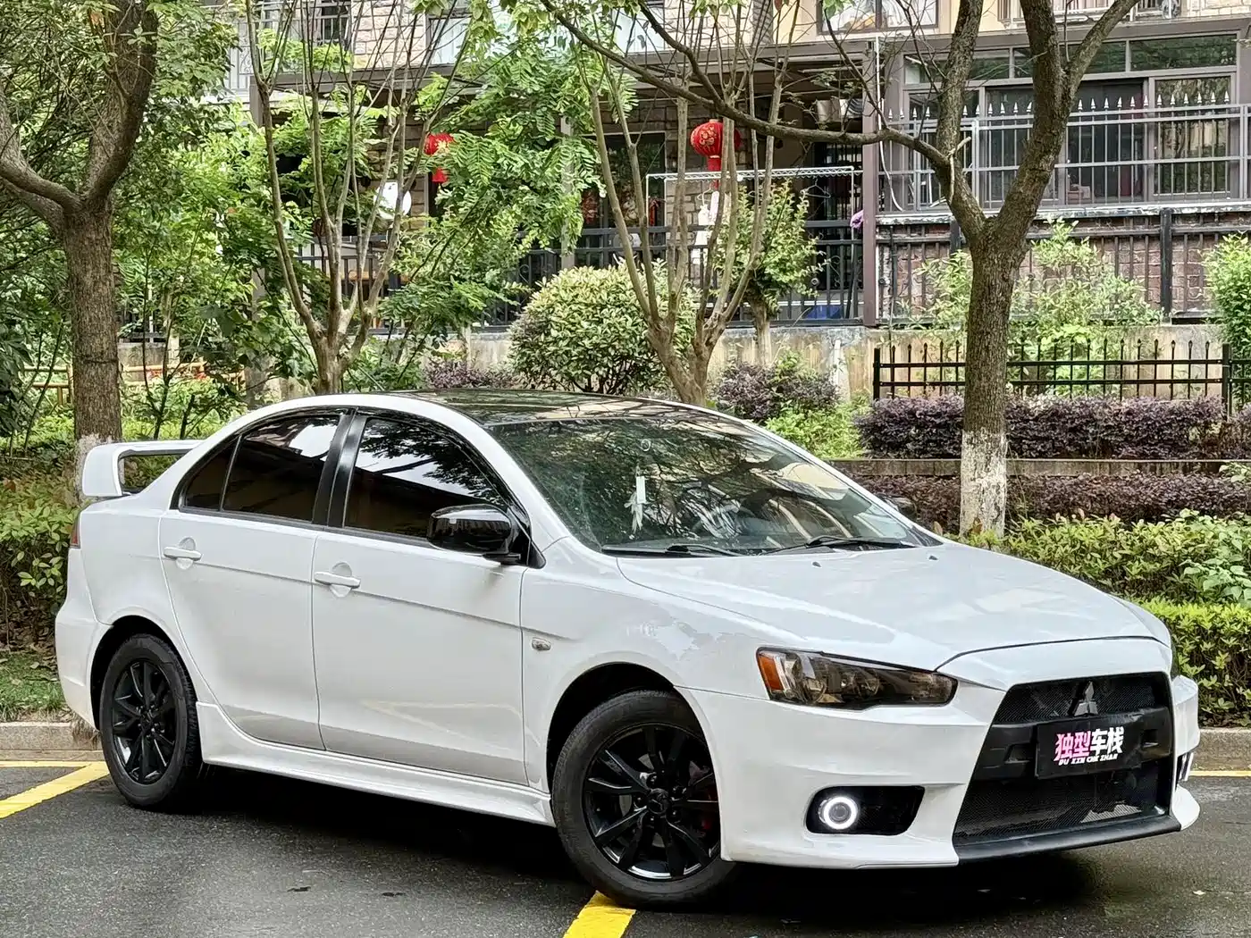 Mitsubishi Lancer EX 2016 1.8L CVT Black & White Replica фото 3