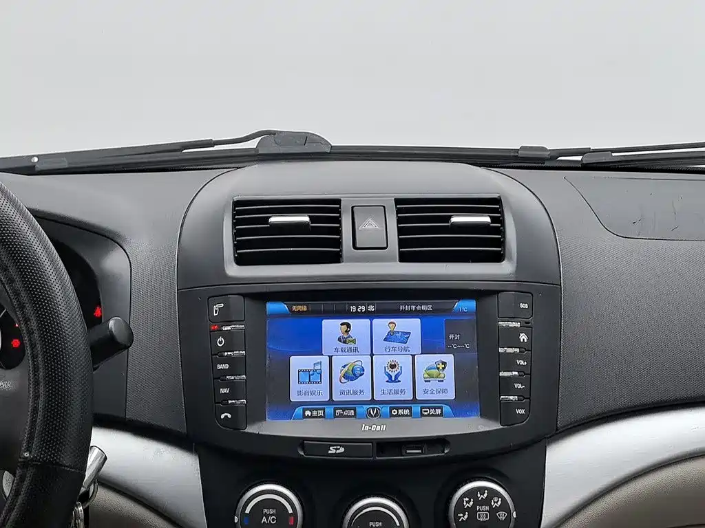 Changan Yuexiang V5 2014 2012 1.5L Manual Dream Edition