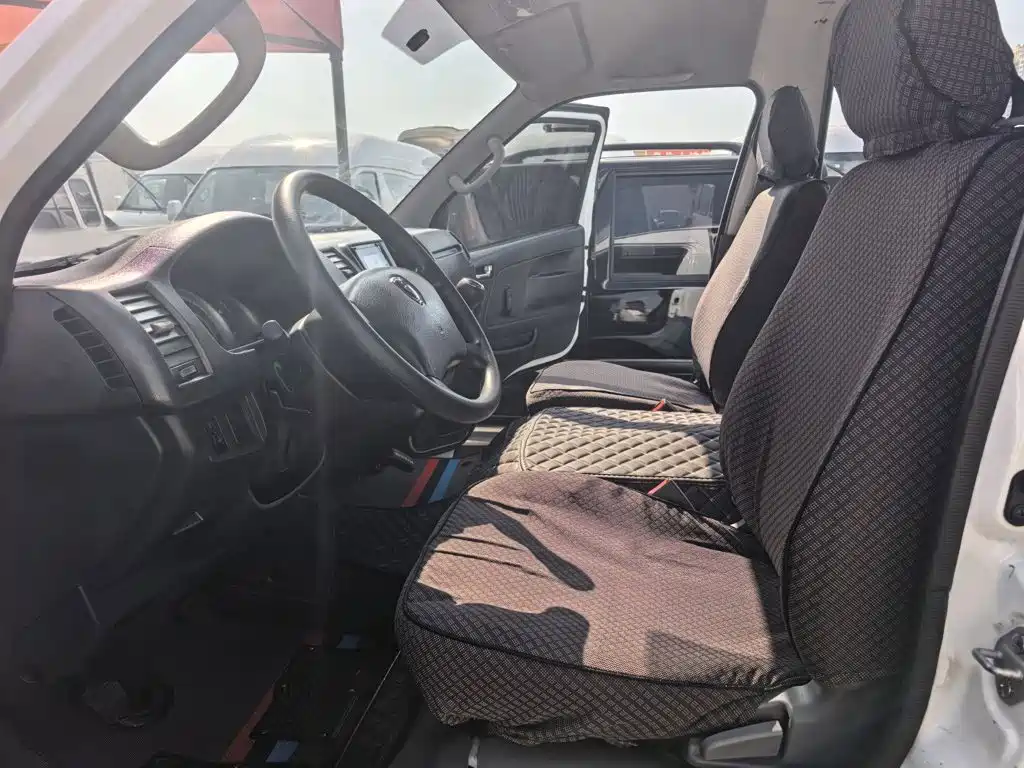 Jinbei Grand Hiace 2016 2016 2.4L Granse W Standard