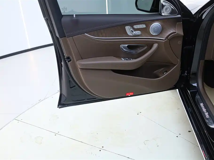 Mercedes-Benz E-Class 2022 Model Facelift III E 300 L Fashion фото 17