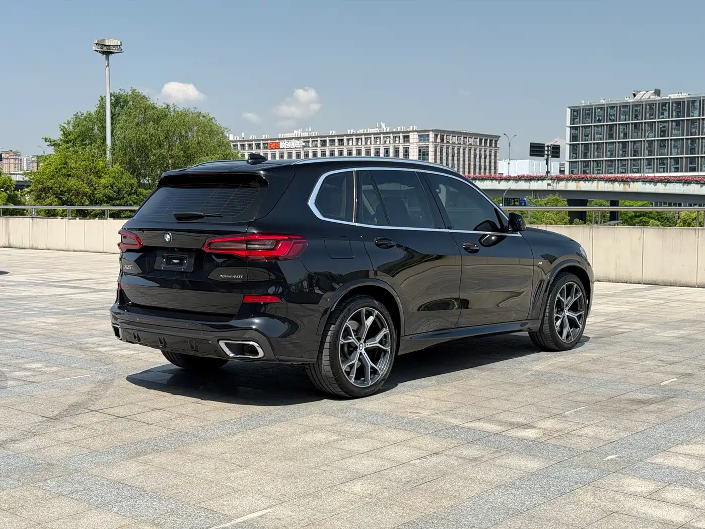BMW X5 (Import) 2019 xDrive40i Exclusive M Sport Package фото 20