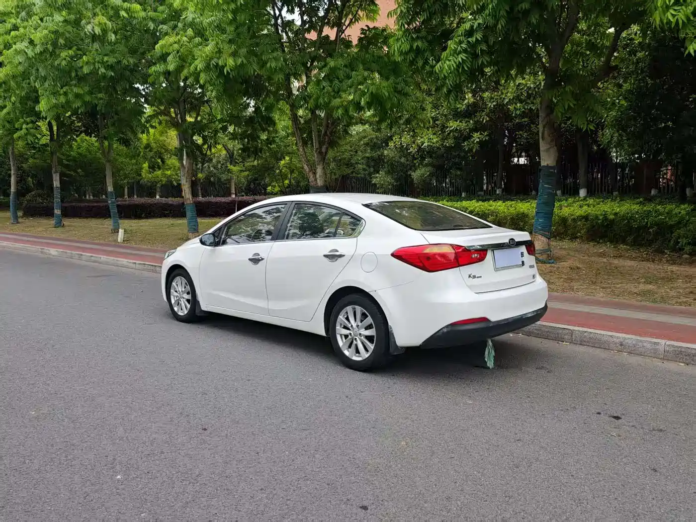 Kia K3 2013 1.6L Automatic GLS фото 4