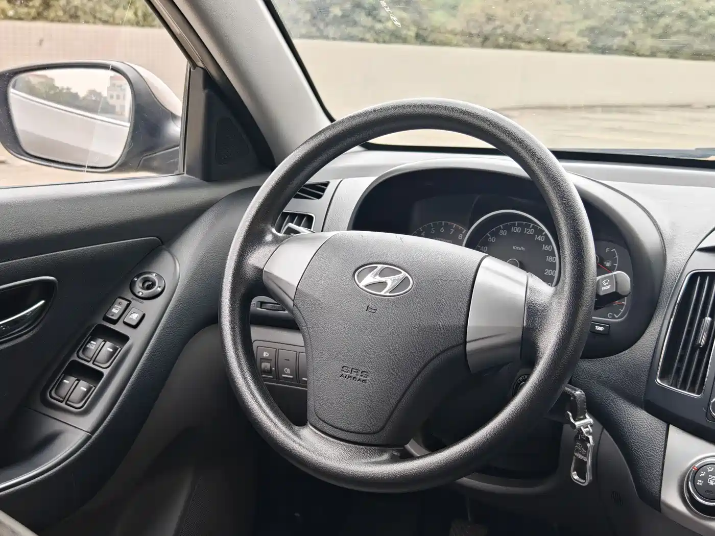 Hyundai Elantra 2015 1.6L Manual Comfort фото 8