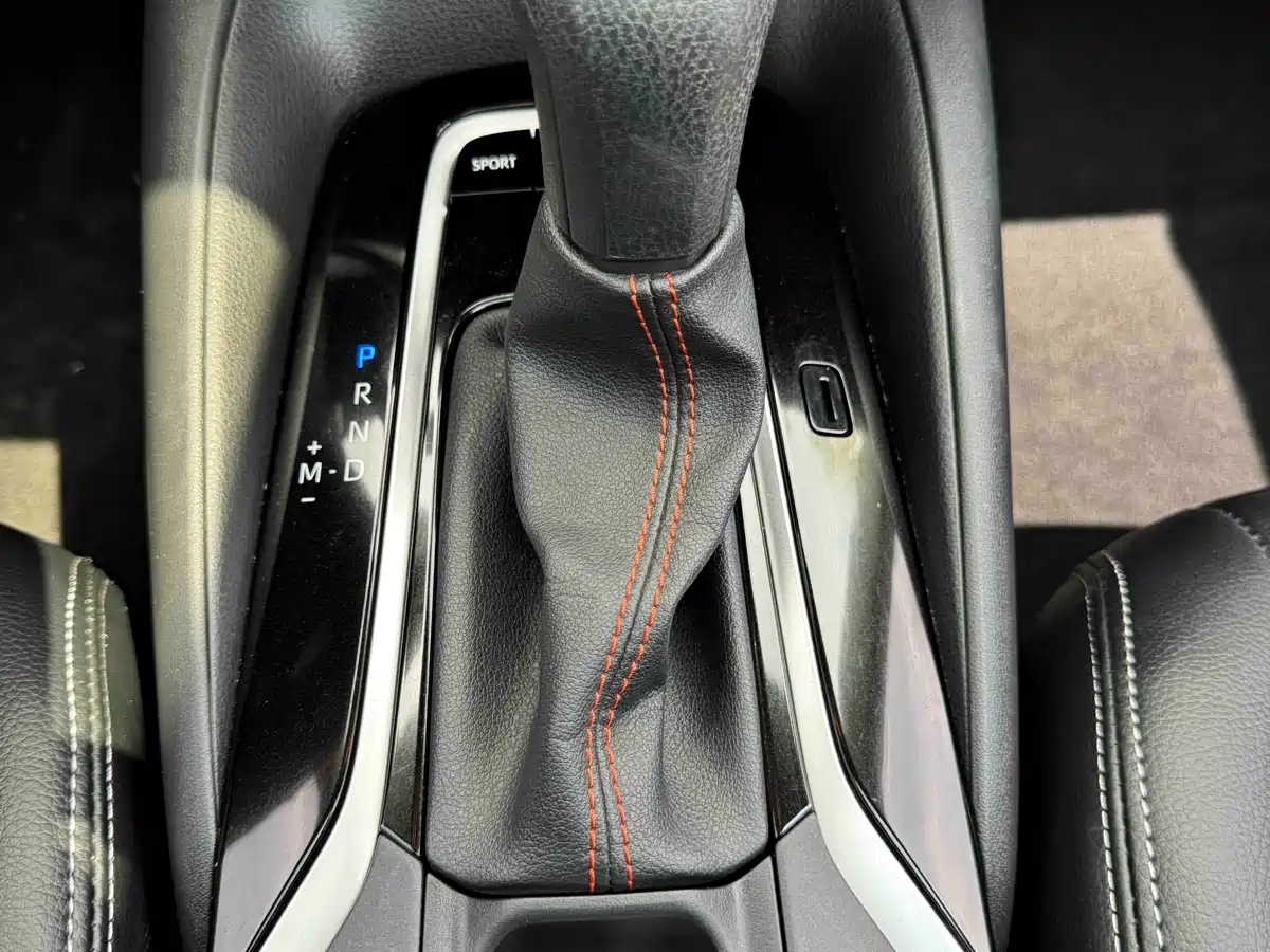 Toyota Corolla 2021 1.2T S-CVT Elite PLUS Edition фото 15