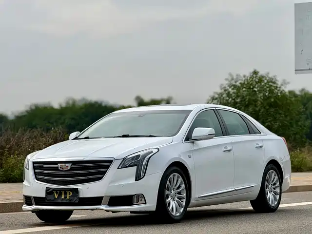 CADILLAC XTS