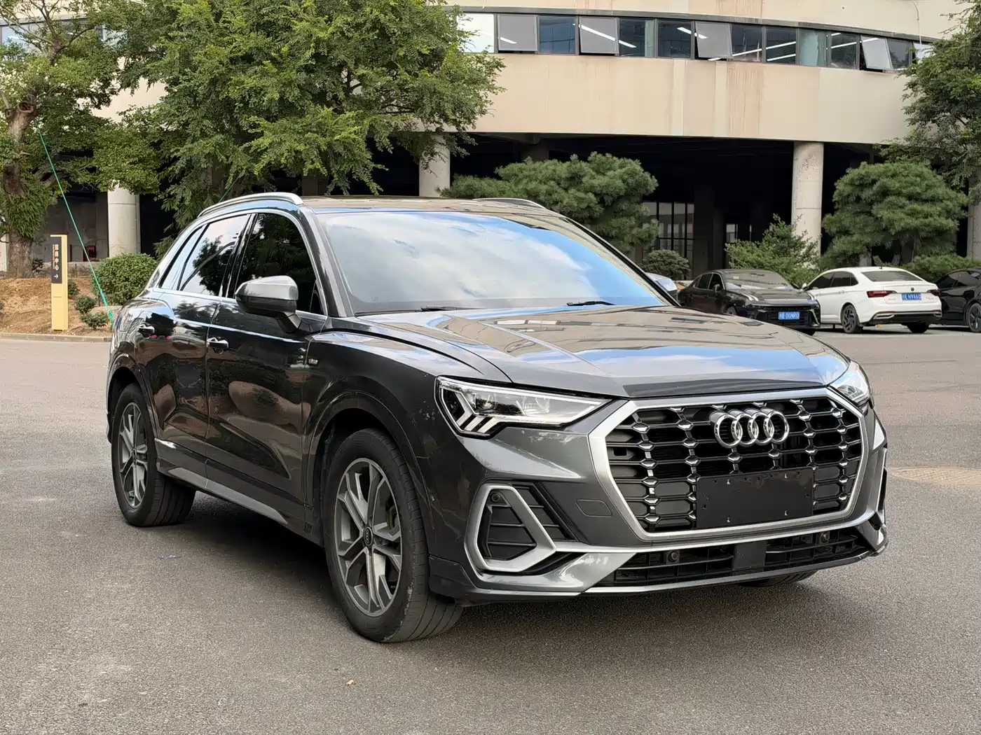 Audi Q3 2023 2023 Facelift 40 TFSI Fashion Dynamic