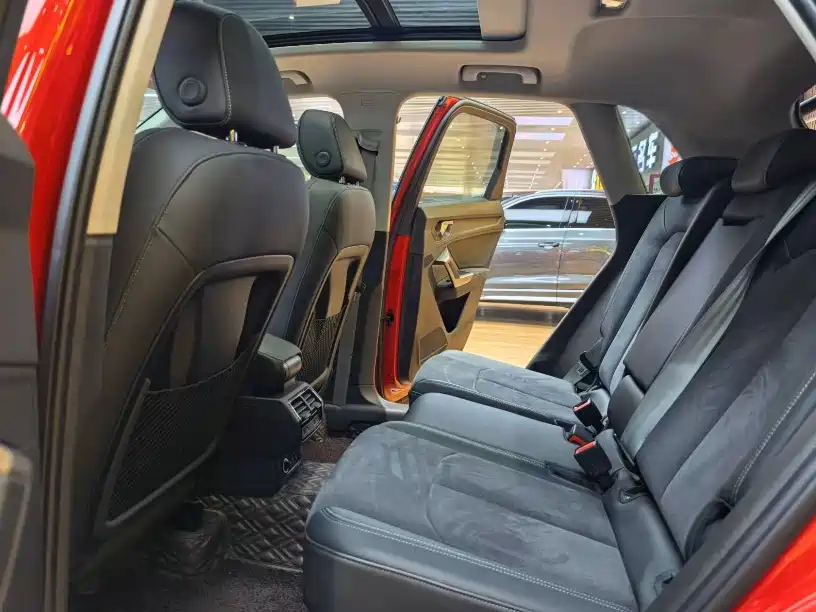 Photo 5 - Audi Q3