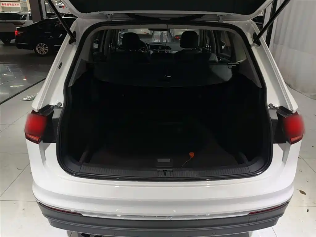 Volkswagen Tiguan L 2018 280TSI Automatic 2WD Comfort фото 19