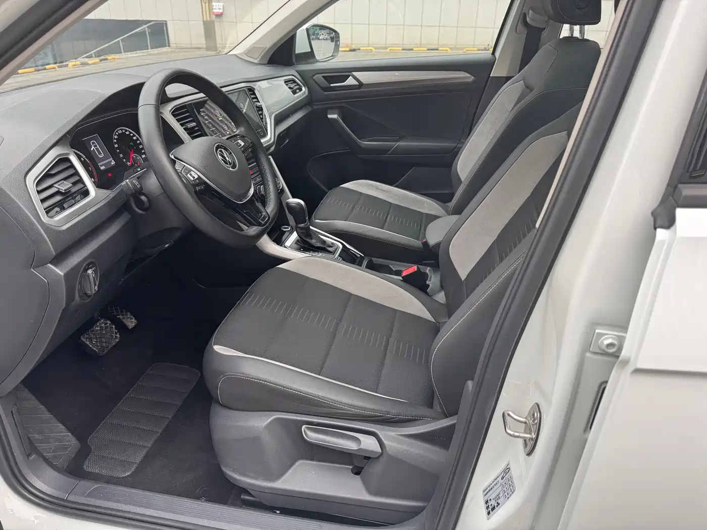 Volkswagen T-ROC 2022 280TSI DSG 2WD Elite PLUS фото 5