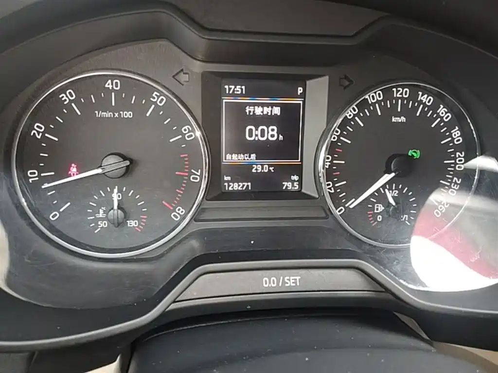 Škoda Octavia 2015 1.6L Automatic逸杰版 фото 12