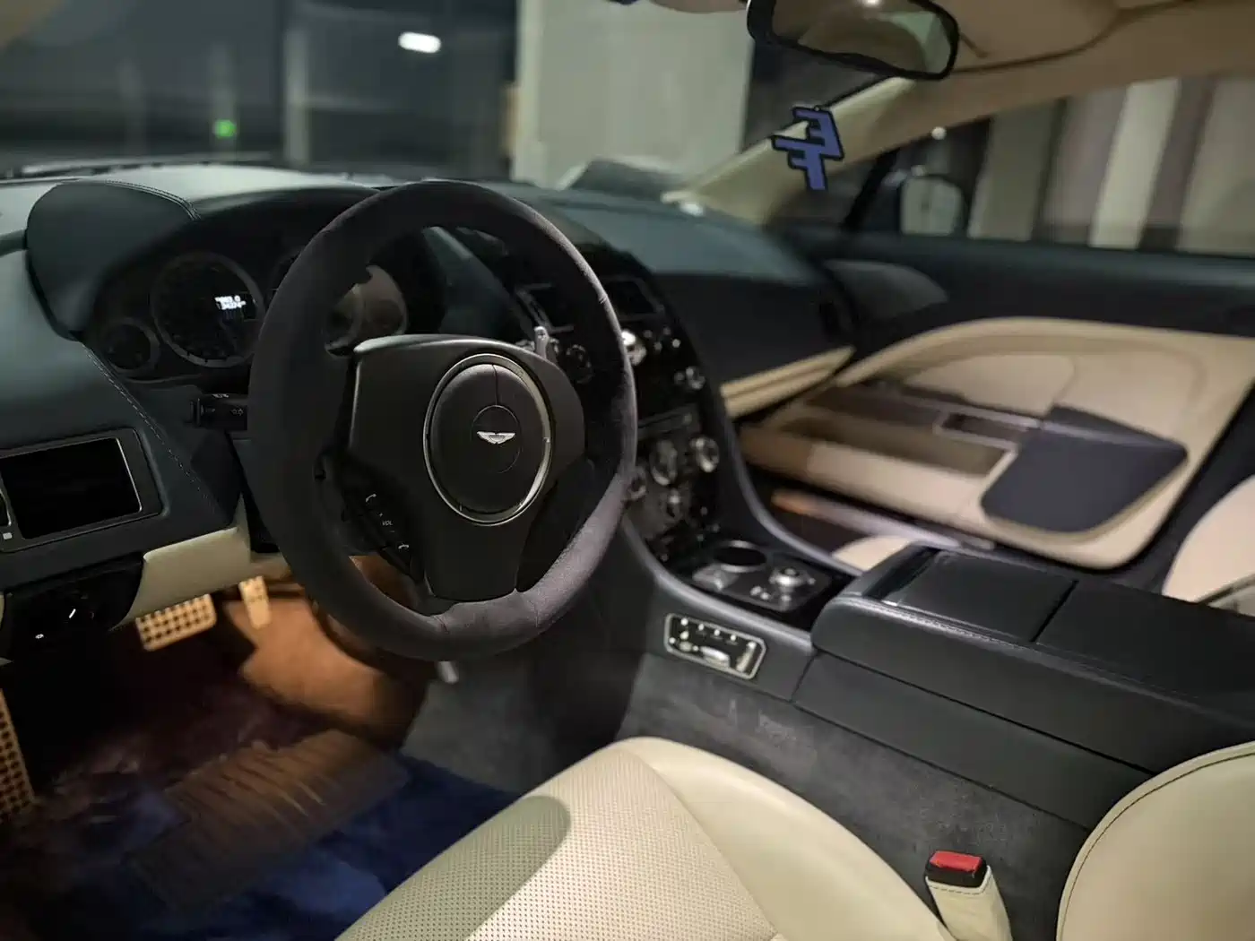 Aston Martin Rapide 2012 2010 6.0L