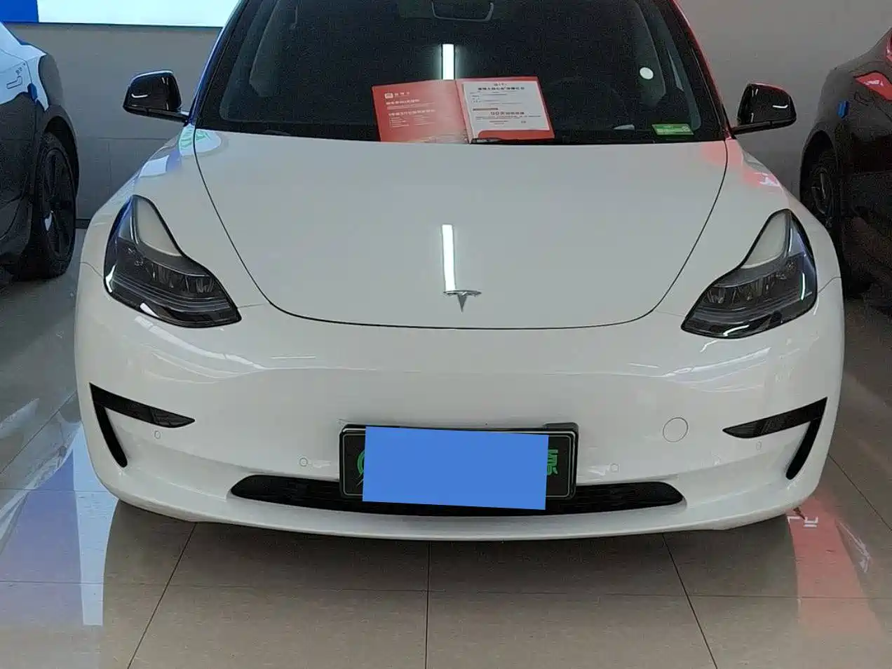 TESLA MODEL 3