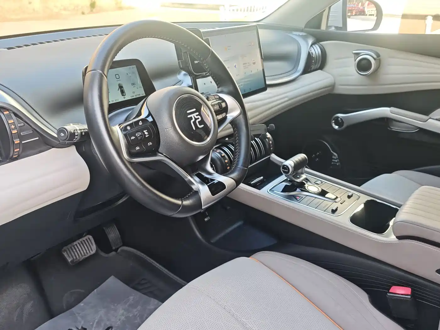 BYD Yuan PLUS 2024 Glory Edition 510KM Excellence фото 6