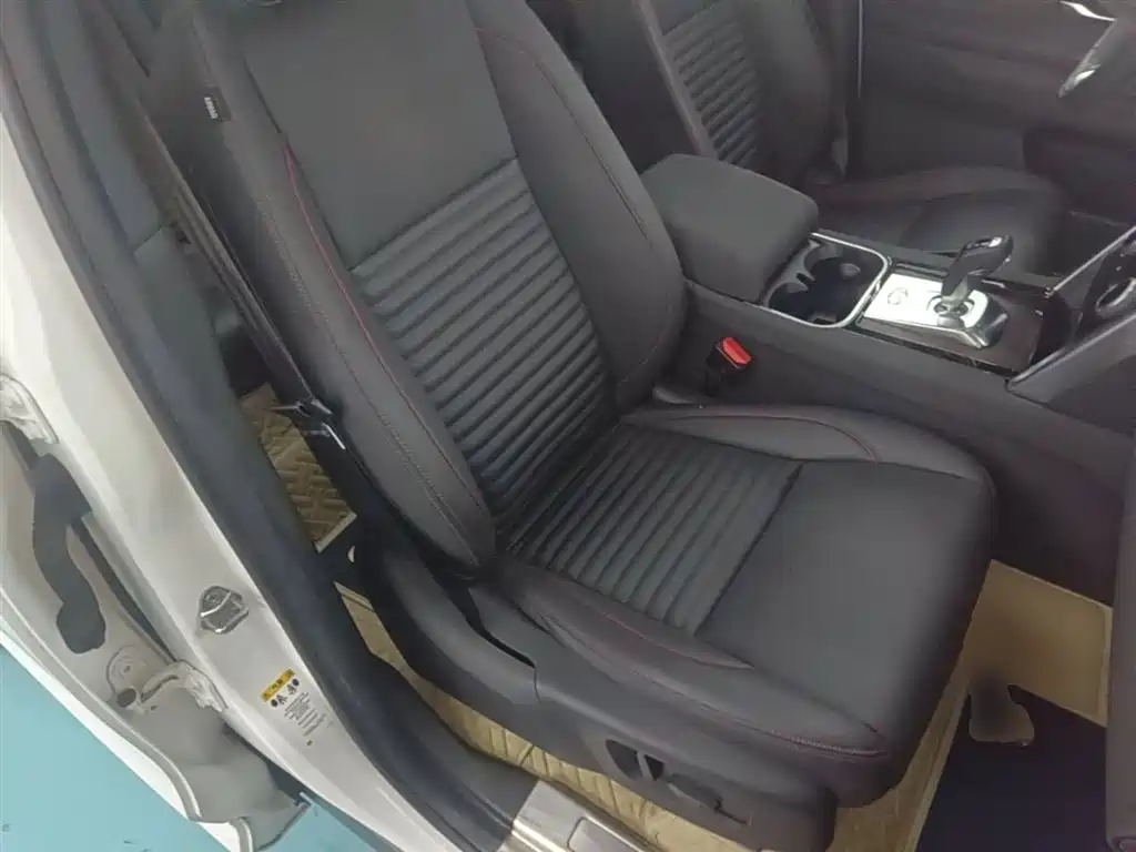 Land Rover Discovery Sport 2020 249PS R-Dynamic Performance фото 25