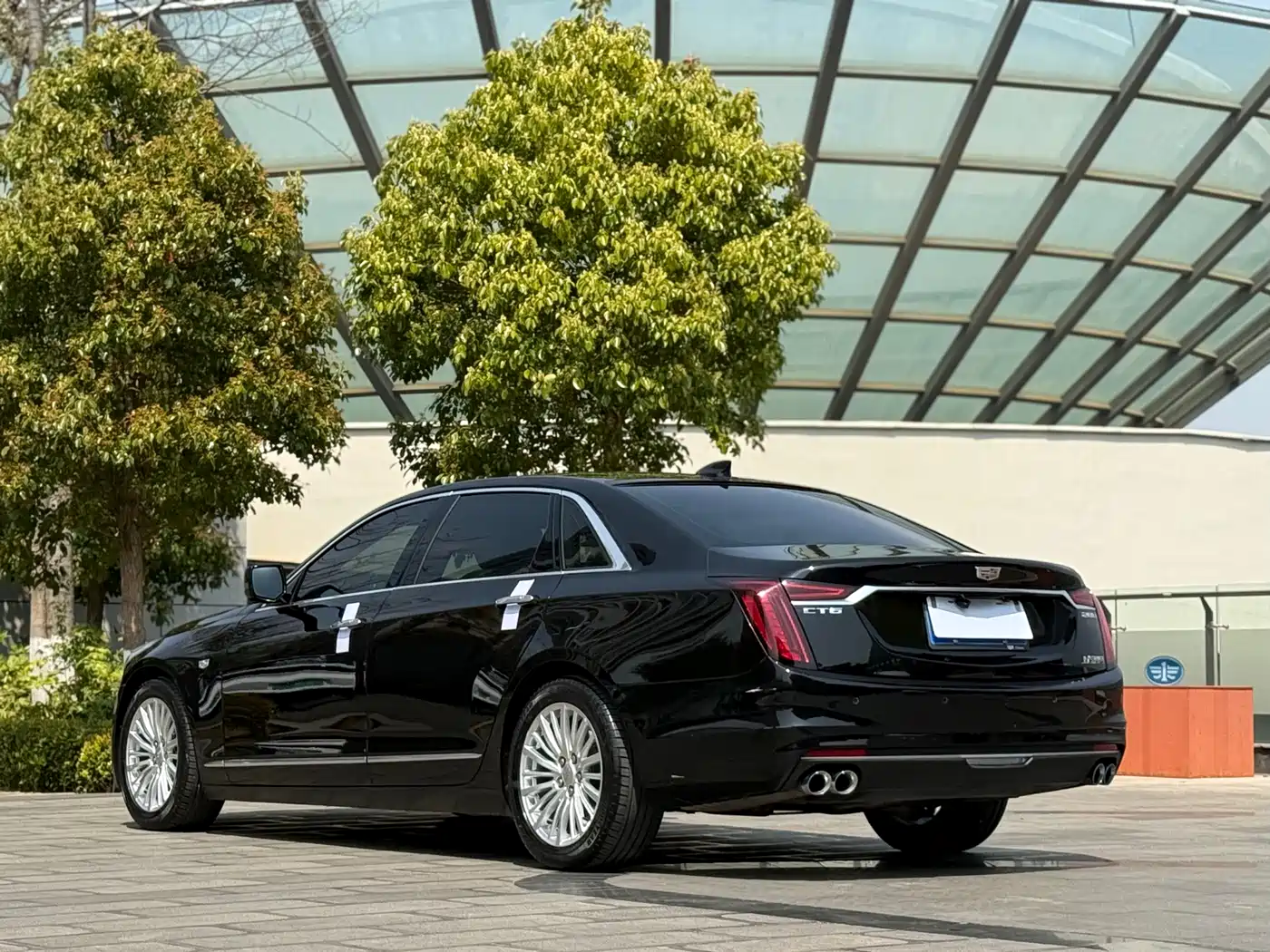 CADILLAC CT6