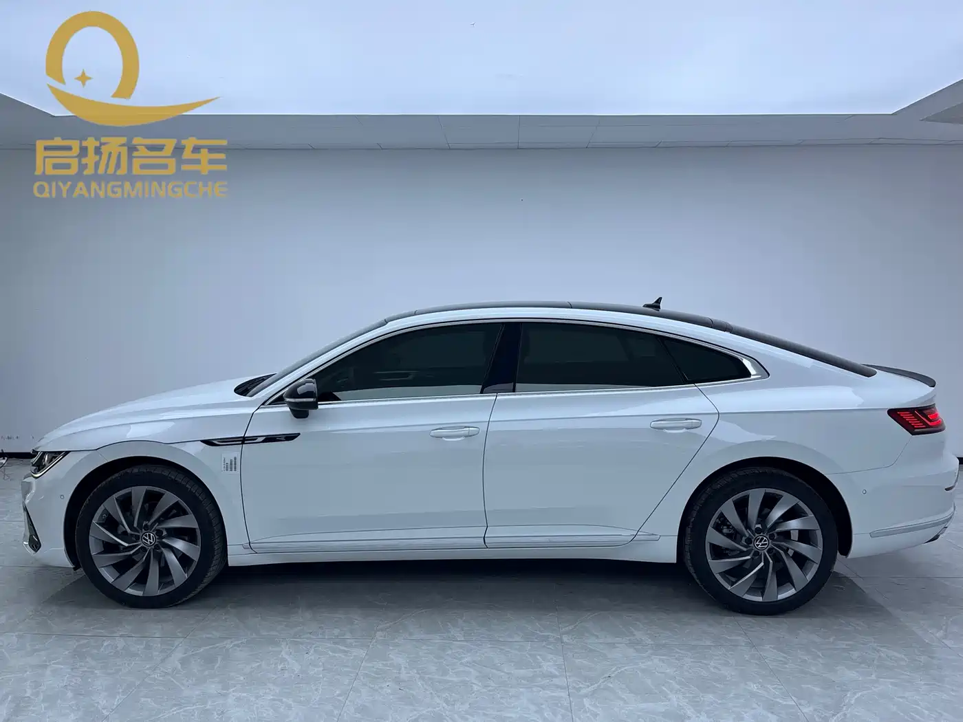 Volkswagen FAW-Volkswagen CC 2023 380TSI Eye-catching Edition фото 3
