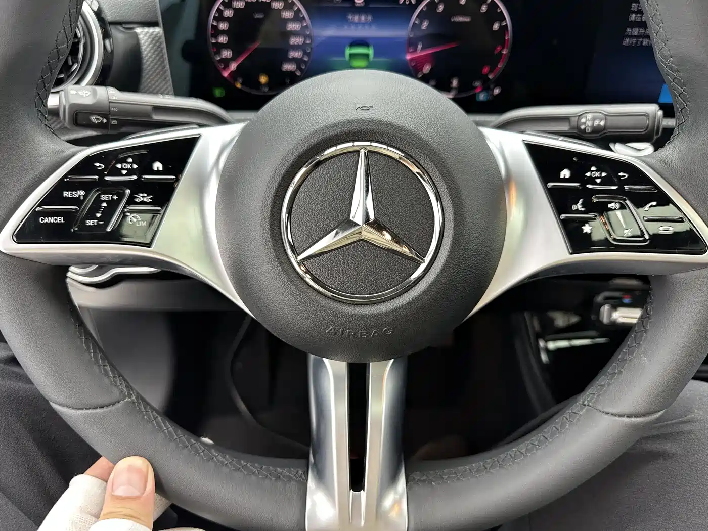 Mercedes-Benz A-Class 2023 A 180 L фото 14