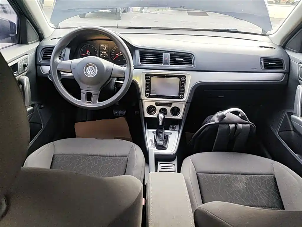 Volkswagen Lavida 2013 Facelift Classic 1.6L Automatic Trend фото 10