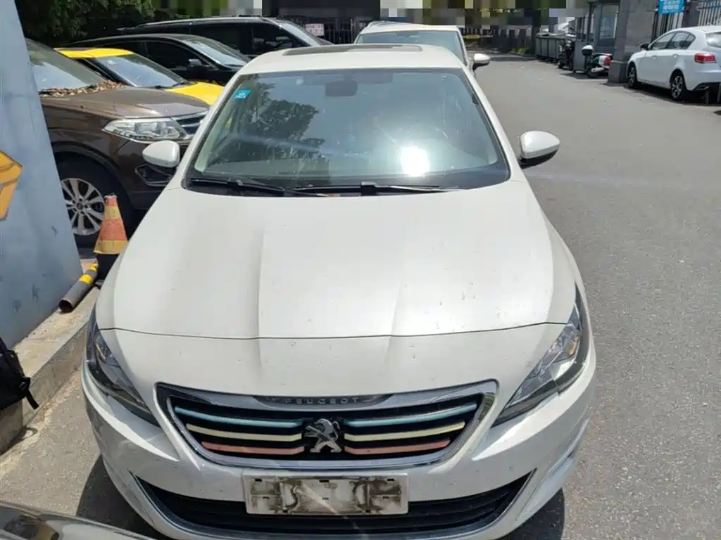 Peugeot 408 2016 1.6T Automatic Luxury Edition фото 3