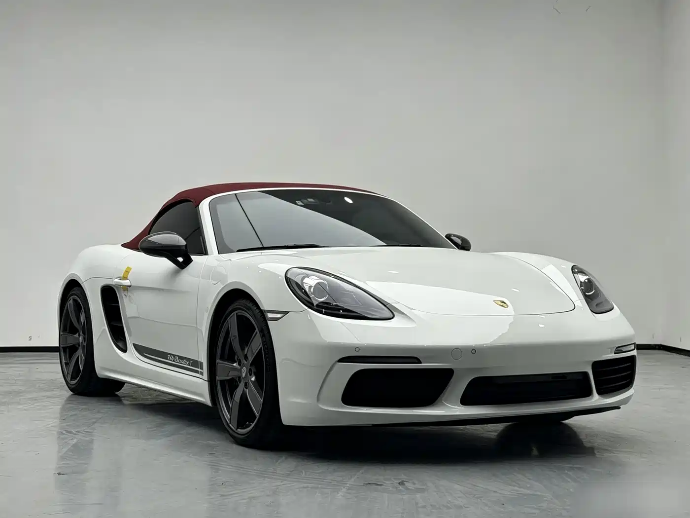 Porsche 718 2019 Boxster T 2.0T фото 2