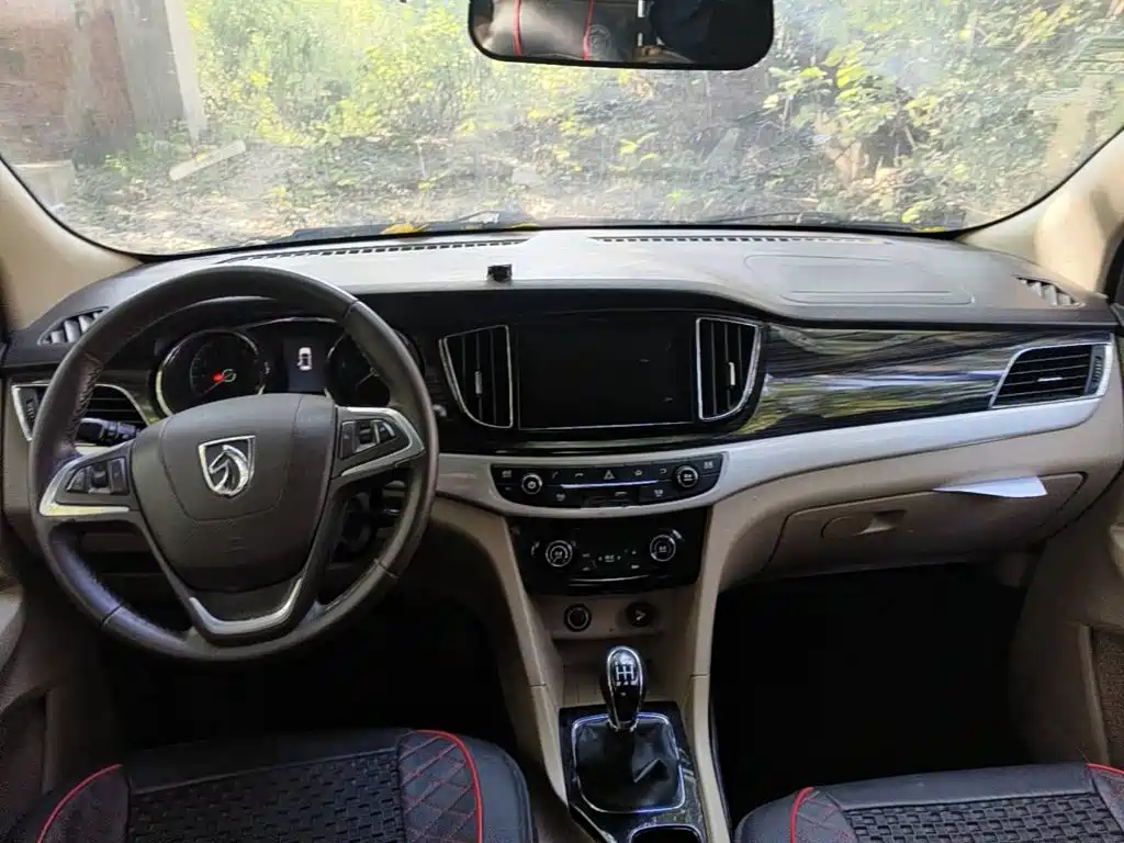 Photo 12 - Baojun 730