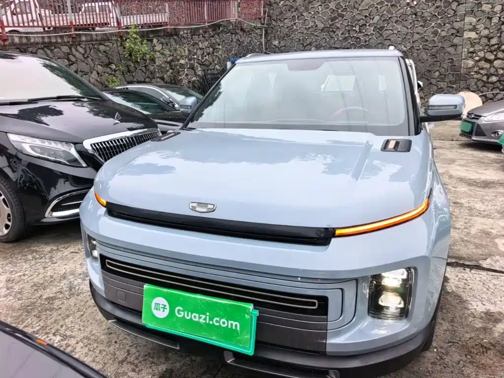 Фото 3 - Geely ICON