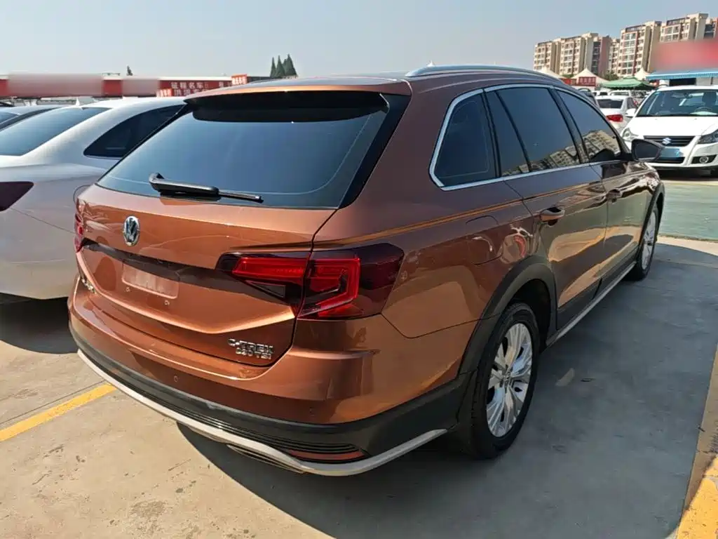 Volkswagen C-TREK 2017 2017 230TSI Manual Comfort