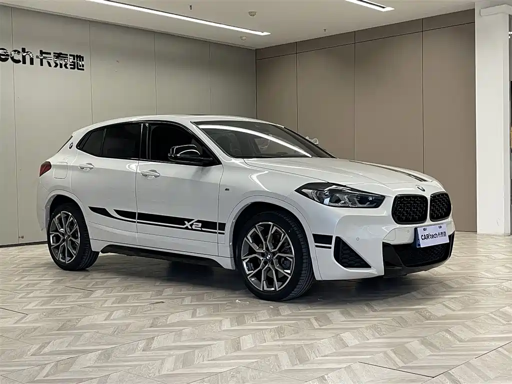 BMW X2 2021 Facelift xDrive25i Shadow Night Edition фото 2