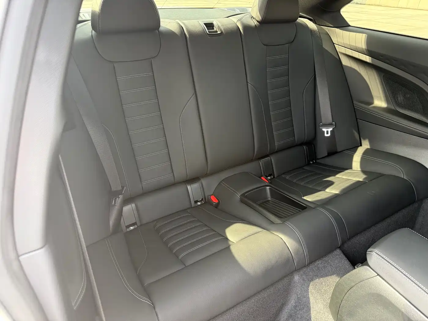 BMW M2 2024 M2 фото 18