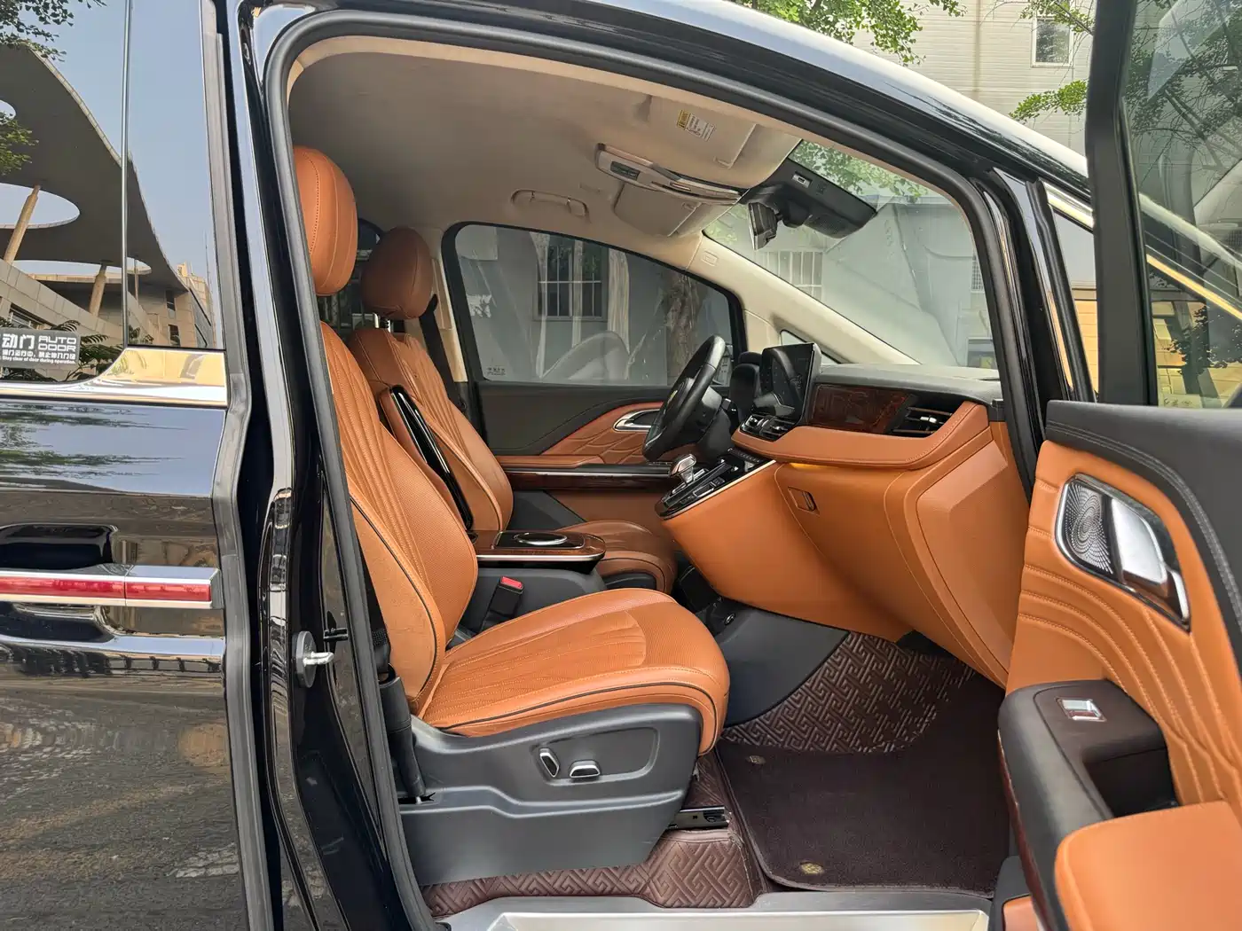 Hongqi HQ9 2023 2.0T Smart Connect Flagship фото 38