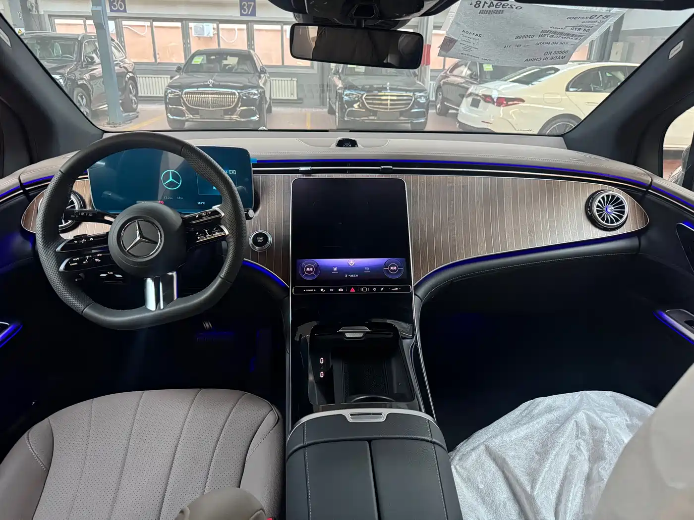 MERCEDES-BENZ EQE SUV