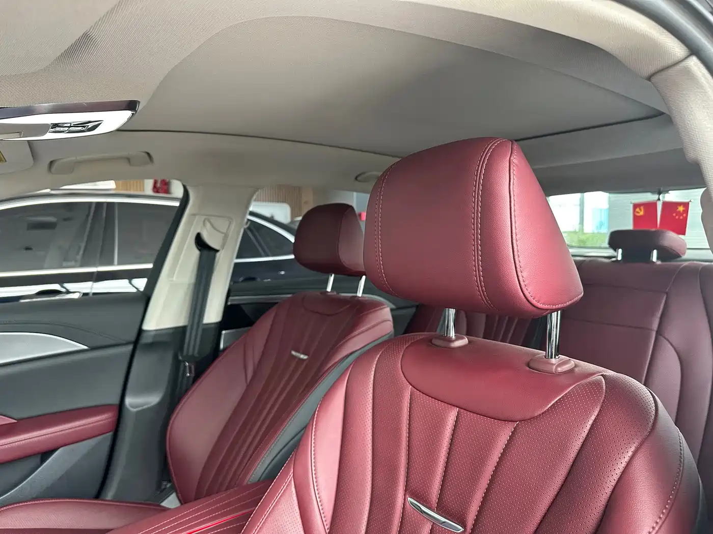 Hongqi H5 2024 1.5T DCT Smart Connect Flag Rhythm Edition фото 10
