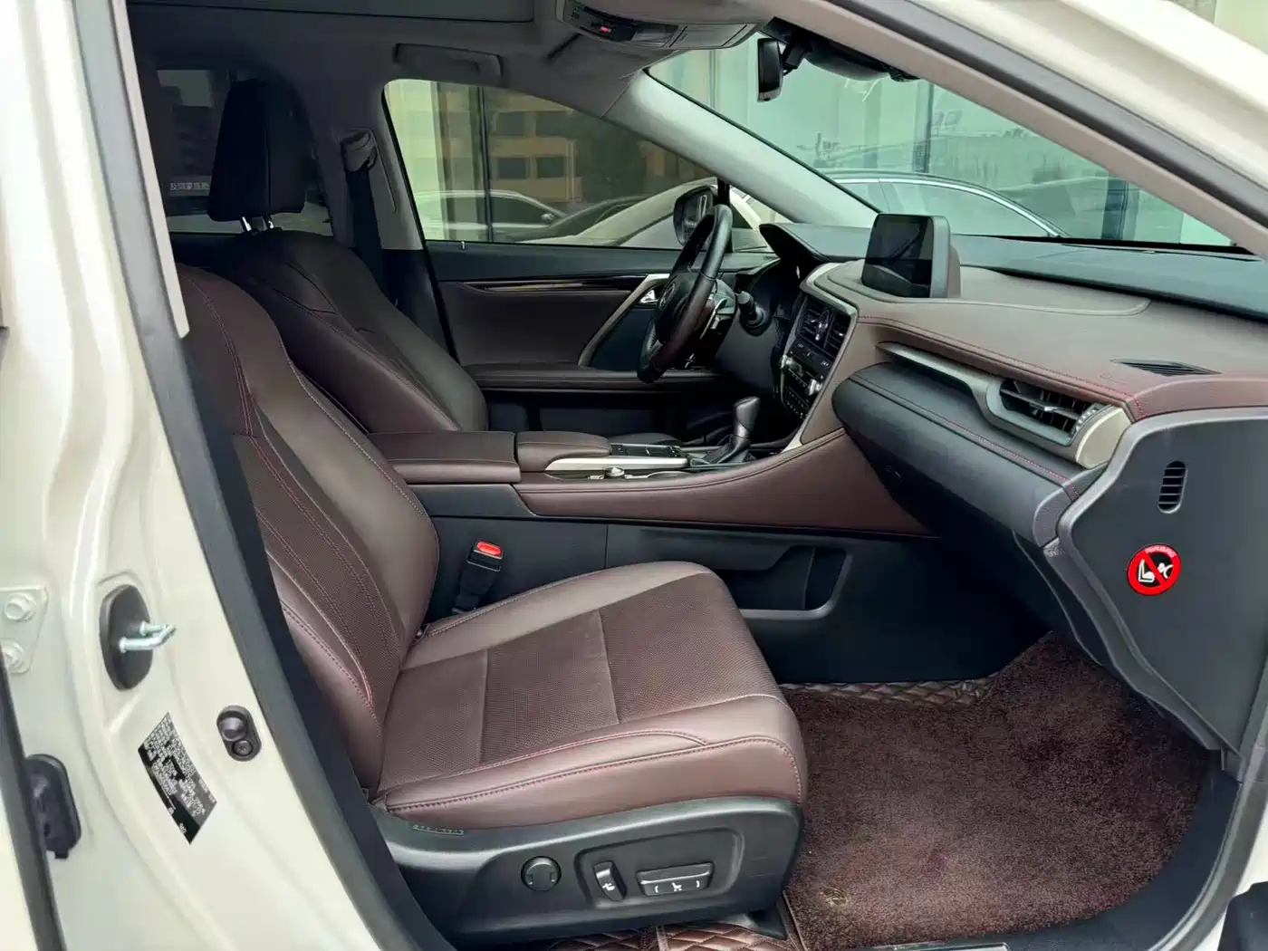 Lexus RX 2020 Facelift 300 AWD Elegance Edition фото 7