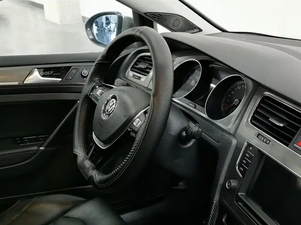 Volkswagen Golf 2016 230TSI Automatic Luxury фото 22