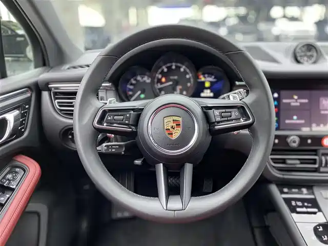 Porsche Macan 2024 Macan 2.0T — фото 5
