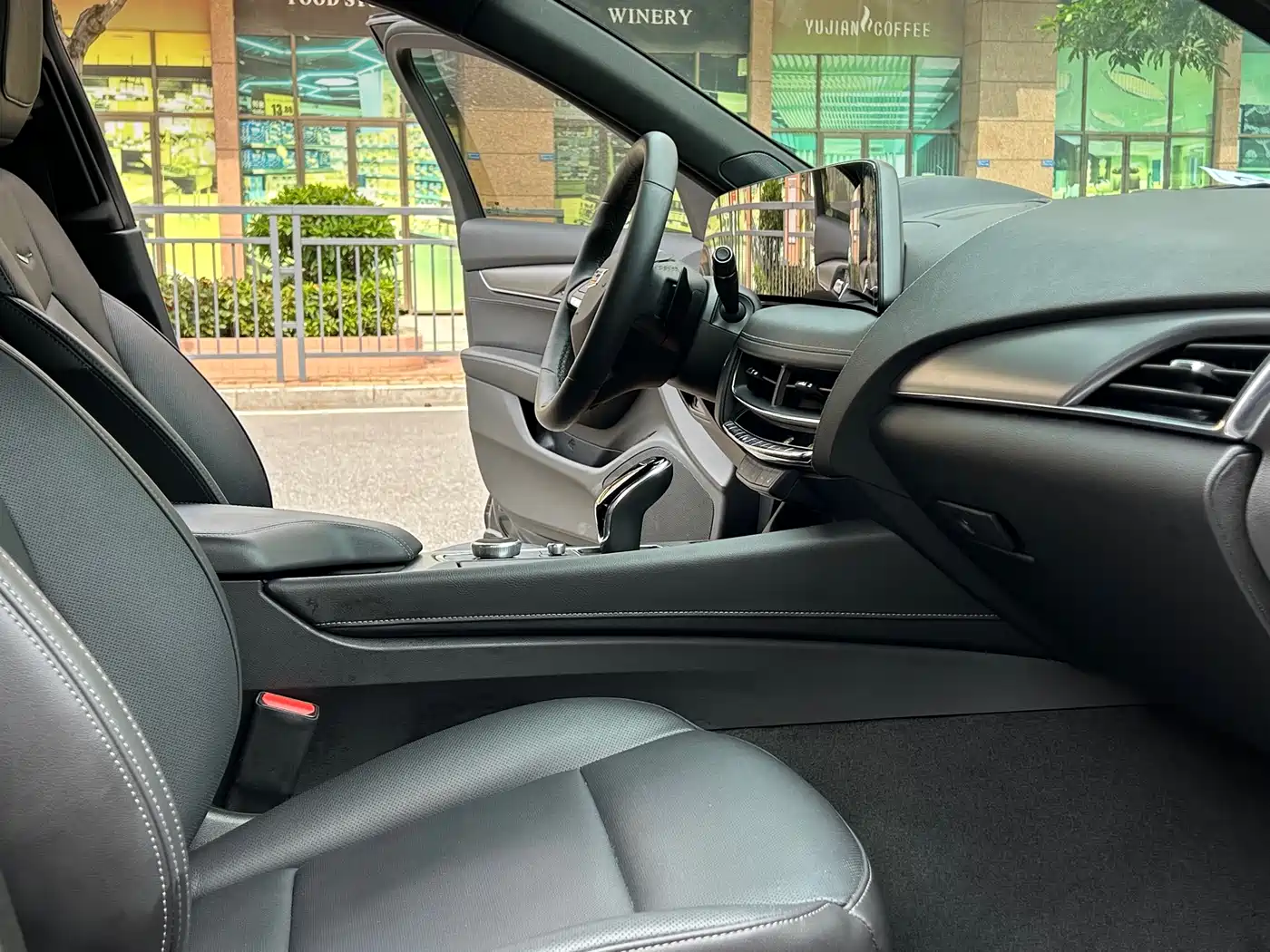 Cadillac CT5 2024 28T Luxury Model Pro фото 12