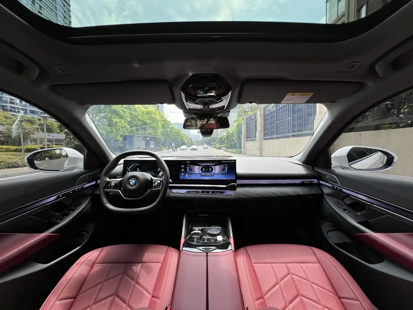 BMW 5 Series 2024 530Li Leading Model Luxury Package фото 18
