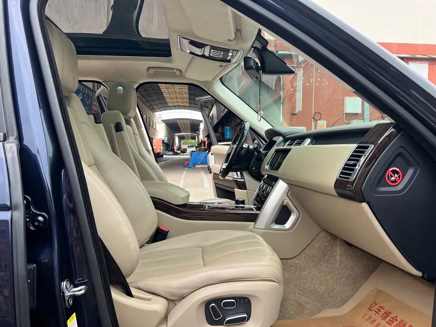 Land Rover Range Rover 2015 3.0 TDV6 Vogue фото 10