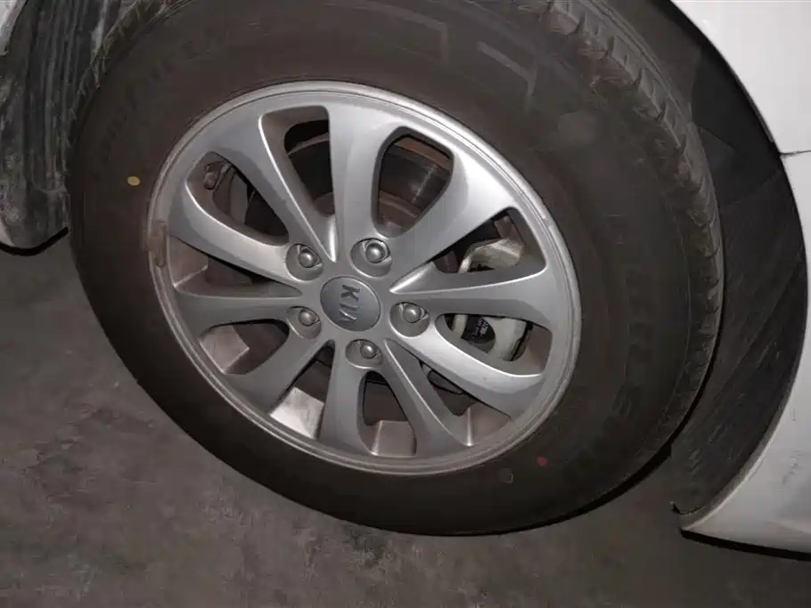 Kia K3S 2014 1.6L Automatic GL фото 6