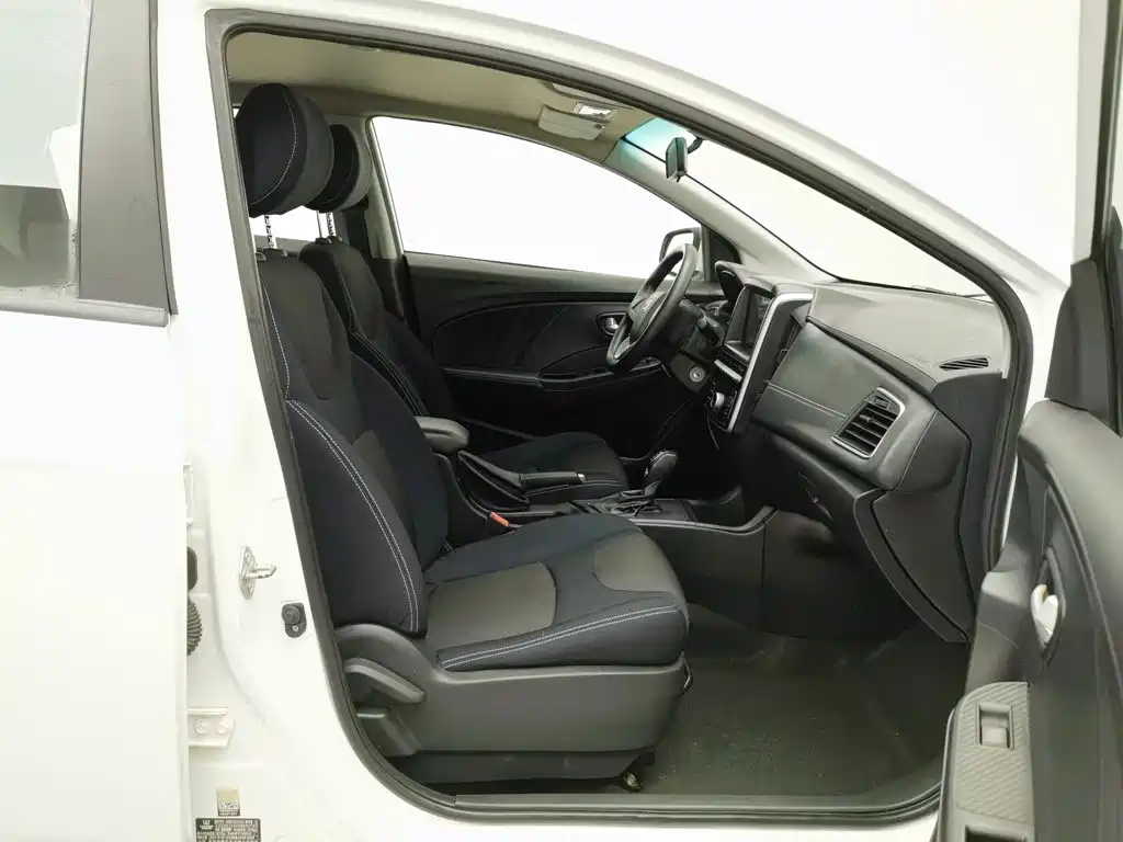 Luxgen Rui 3 2018 2016 1.6L CVT Smart Enjoyment Model