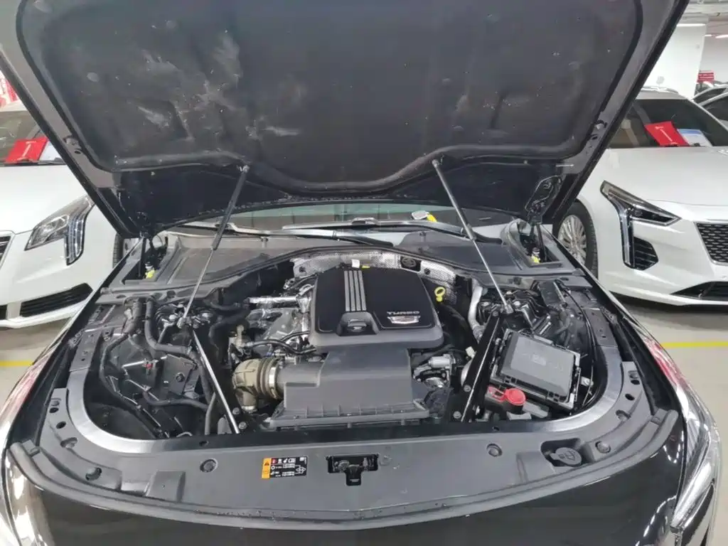 Фото 20 - Cadillac CT6