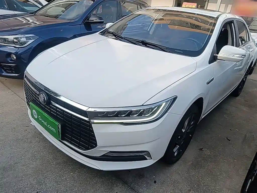 BYD Qin New Energy 2019 Long Range Luxury Edition