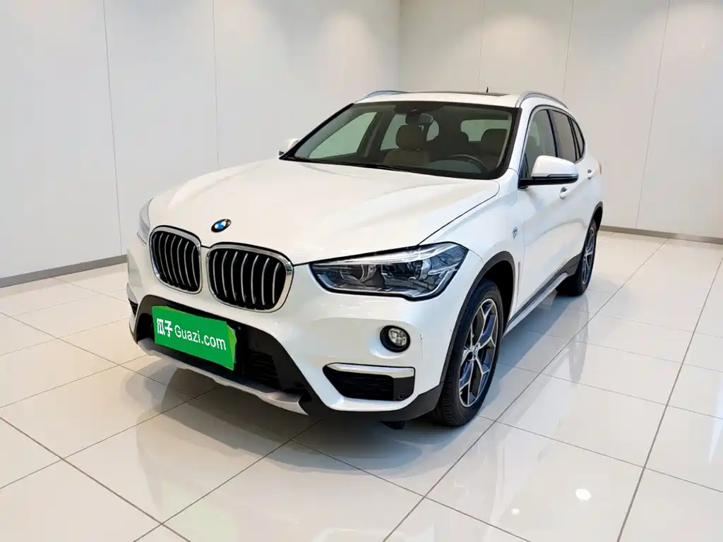 Фото 1 - BMW X1