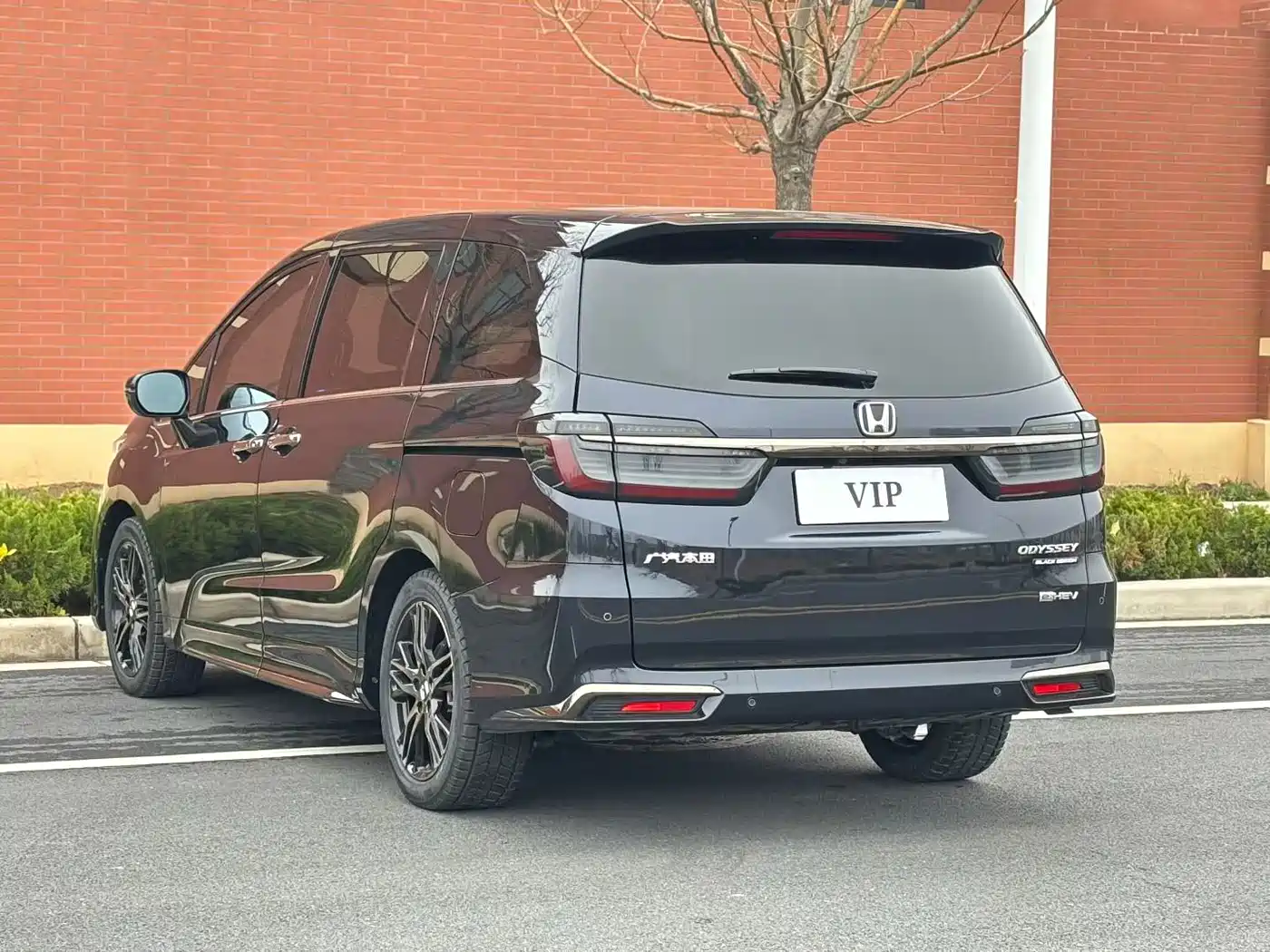 Honda Odyssey 2024 2.0L e:HEV Sharp·Ultimate Edition фото 9