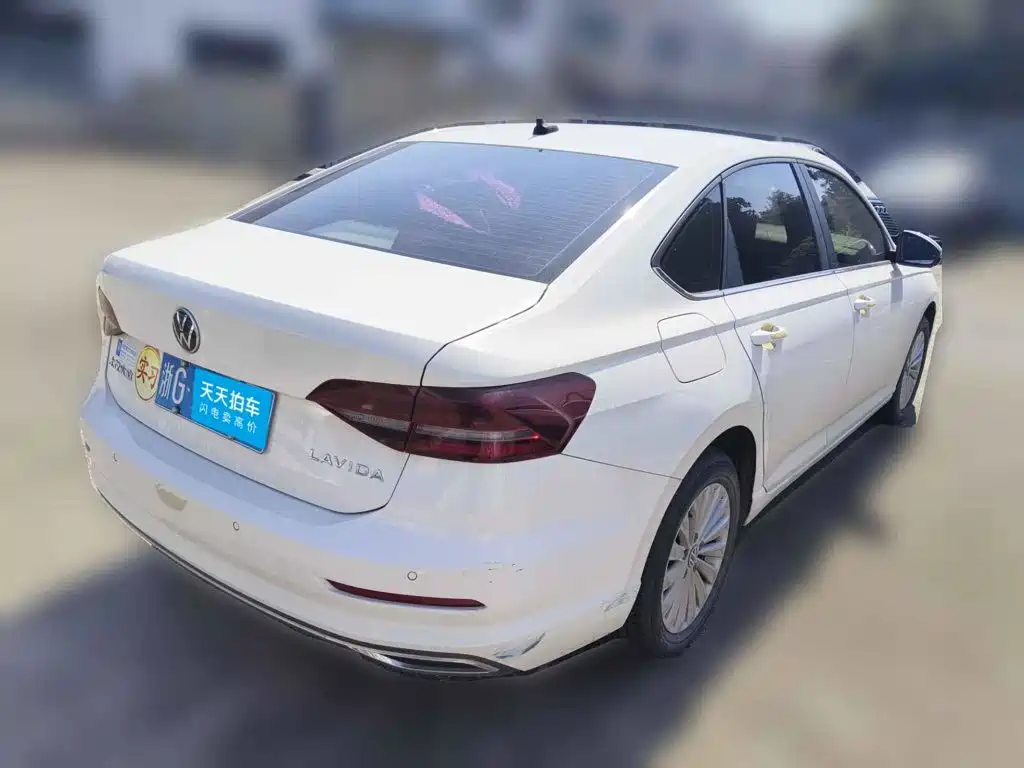 صورة 5 - Volkswagen Lavida