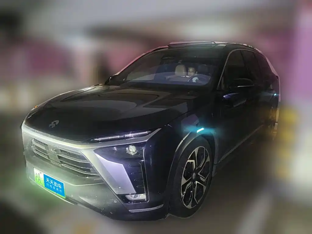 Nio ES8