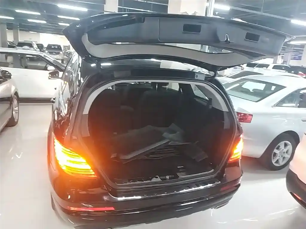Mercedes-Benz R-Class 2015 R 320 4MATIC Luxury фото 19