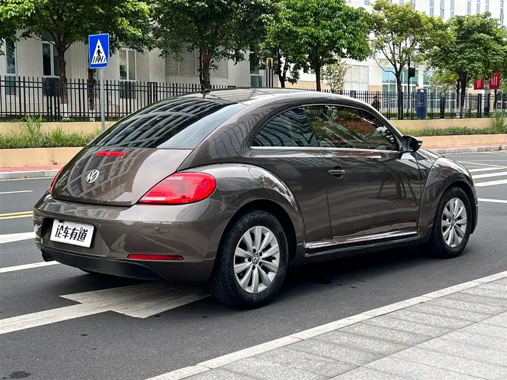 Volkswagen Beetle 2014 1.2TSI Fashion Edition фото 2