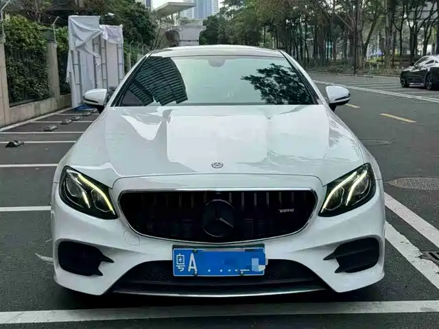 MERCEDES-BENZ E CLASS